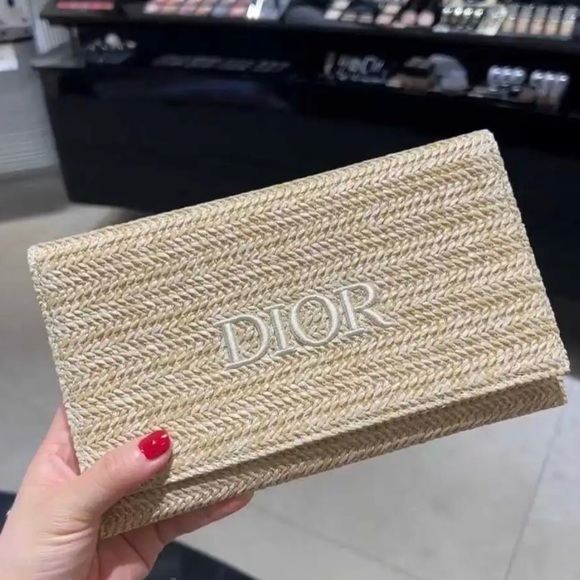 ⚜️ Dior Clutch Limited Edition Summer 2023 Beige - Picture 9 of 9